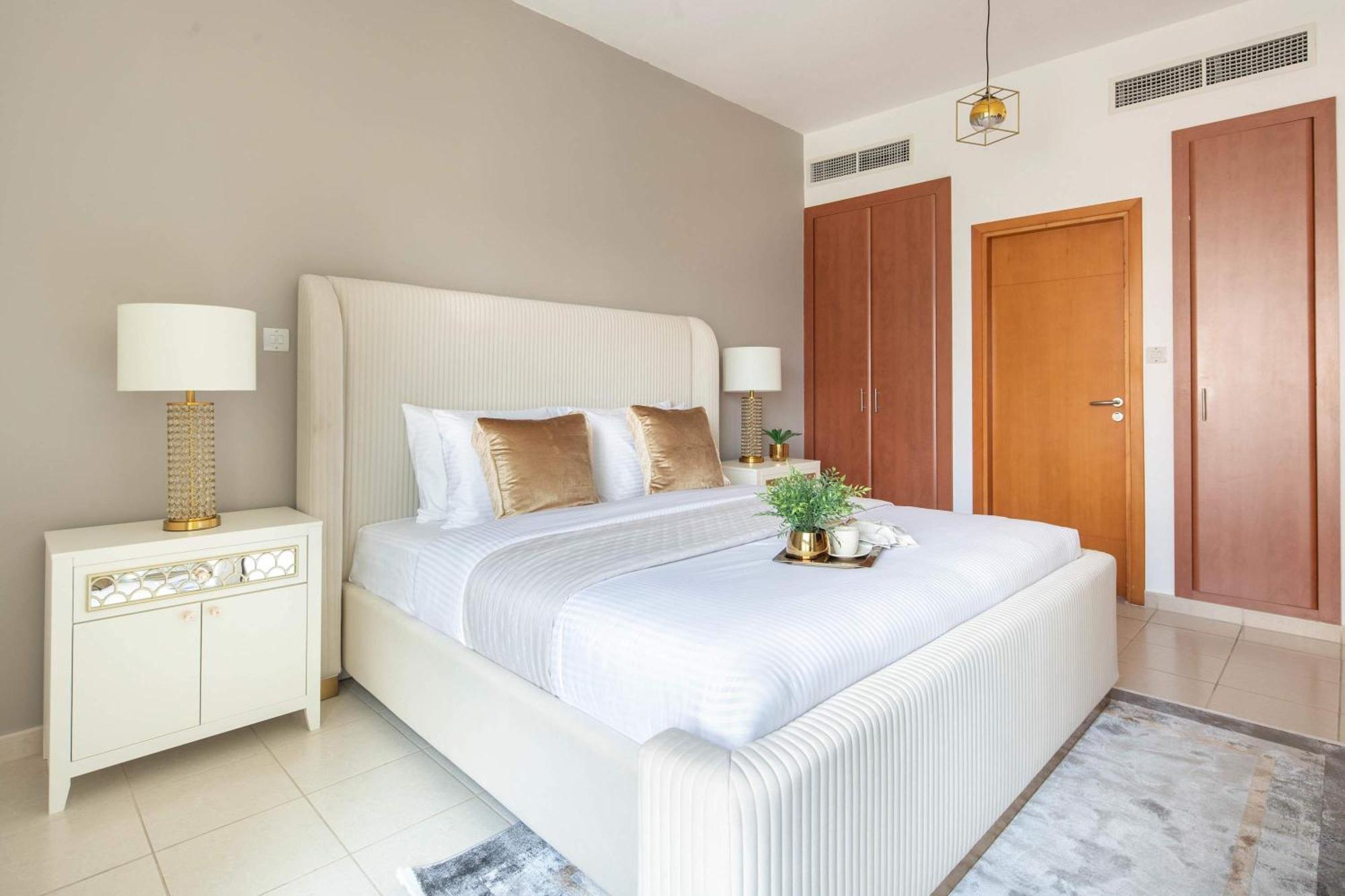 Frank Porter - Al Arta 4 *